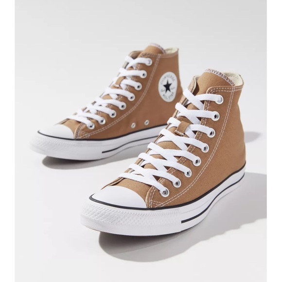 NWT converse chuck taylors - Picture 4 of 4